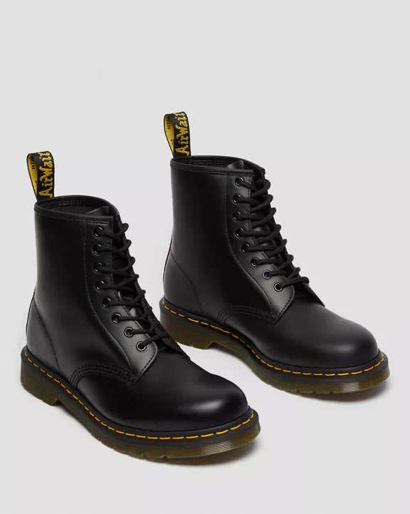 Dr Martens Stivali stringati 1460 in pelle smooth black