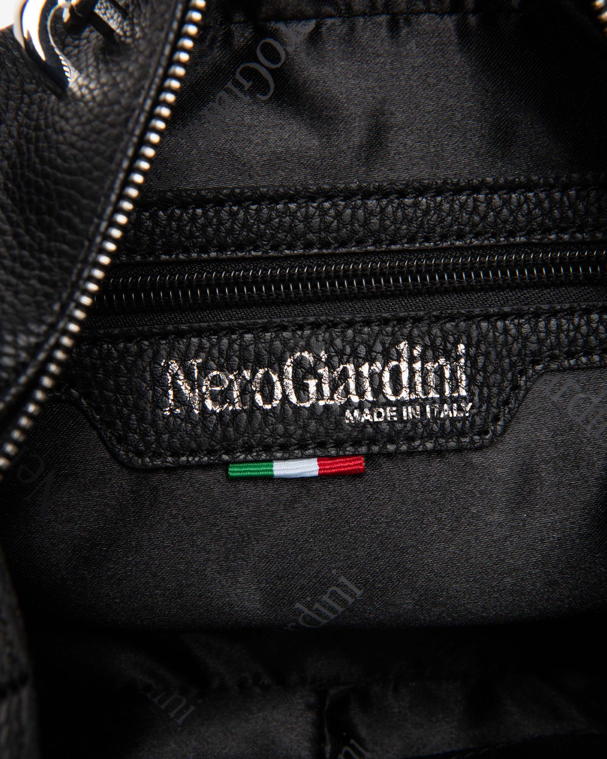 Nero Giardini I443862D Borsa a tracolla da donna in materiale tecnico nero